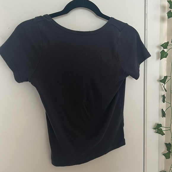 Brandy Melville Tee - Picture 3 of 3